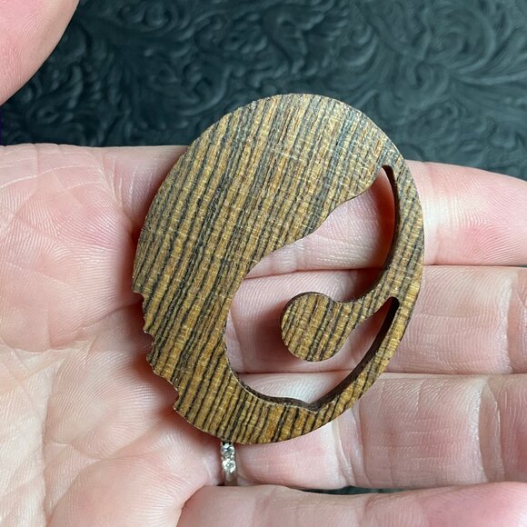 Mother of Pearl Woolly Mammoths Pendant Cabochon Or Mini Art - Picture 7 of 7